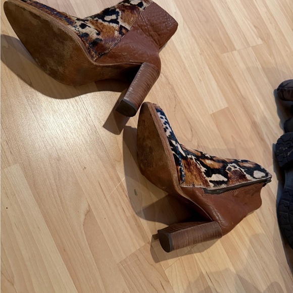 Free People Leopard-Print Pointed Toe Heeled Ankle Boots - Brown & Black - Picture 3 of 3